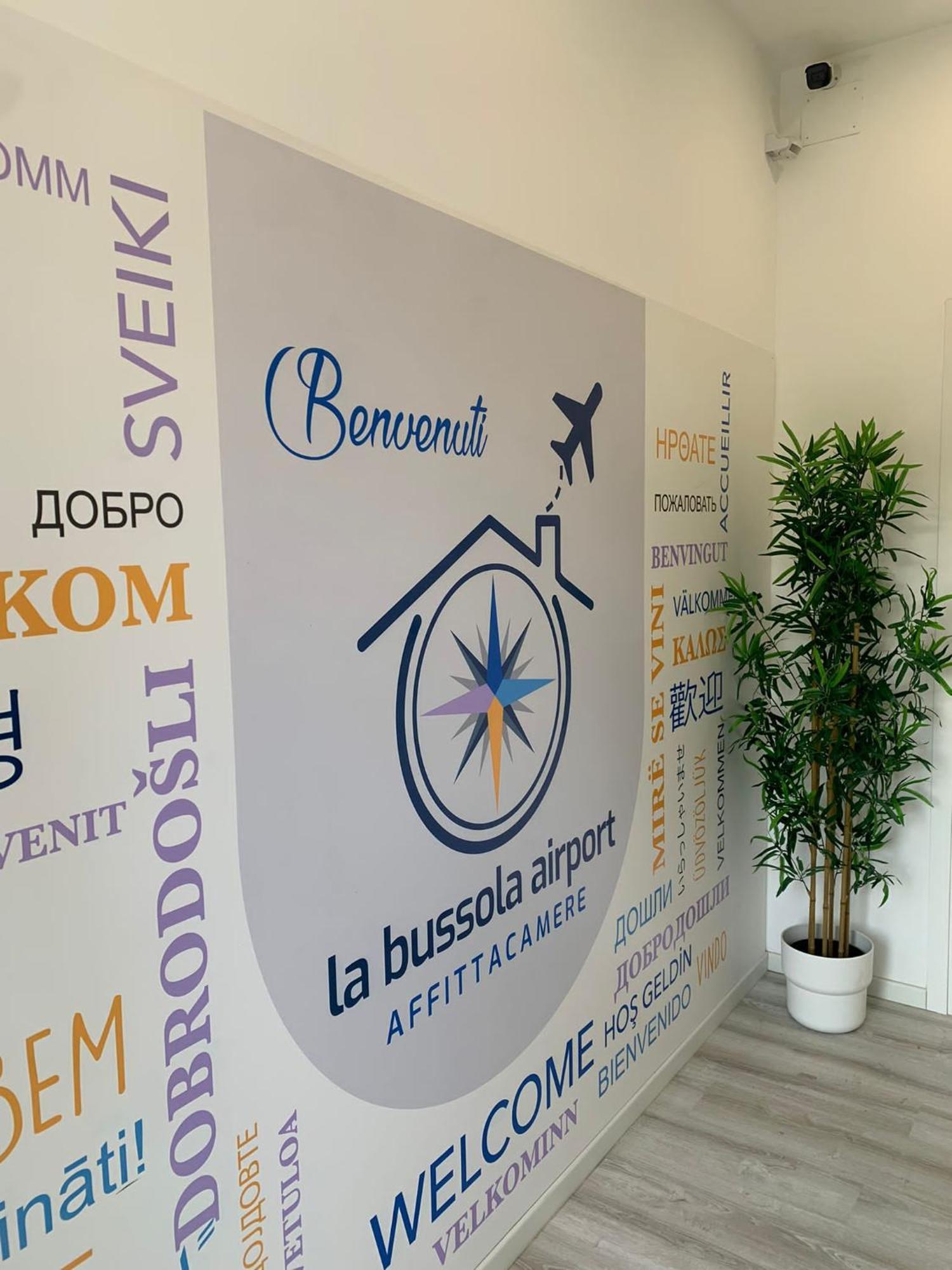 La Bussola Airport Affitta Camere Сан-Джованни-Театино Экстерьер фото
